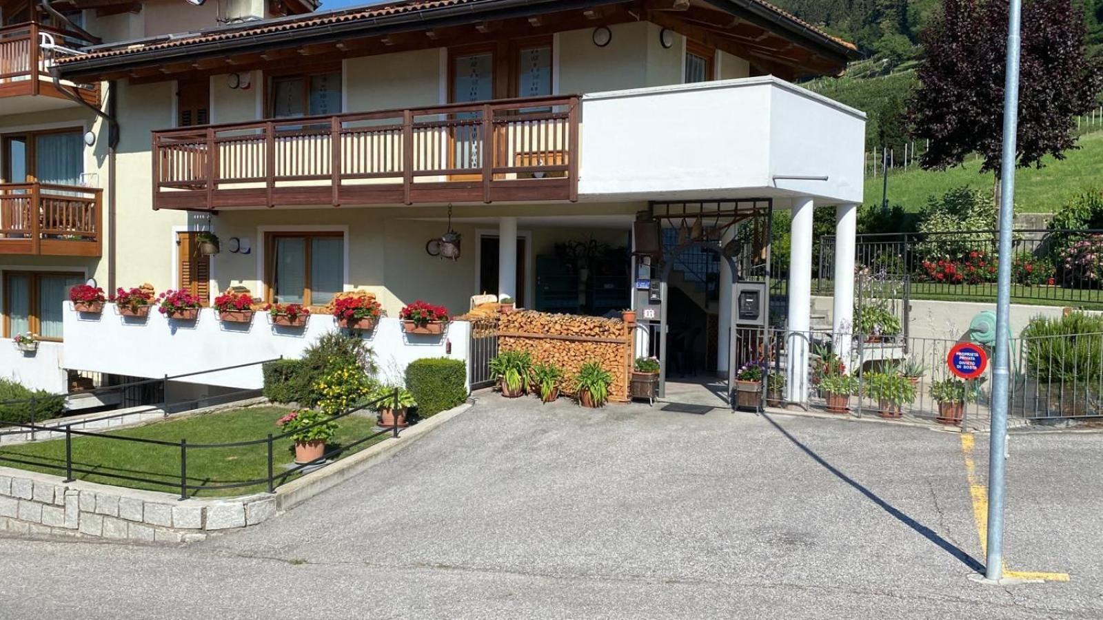 Mansarda Con Giardino Val Di Sole Trentino Apartment Terzolas Bagian luar foto